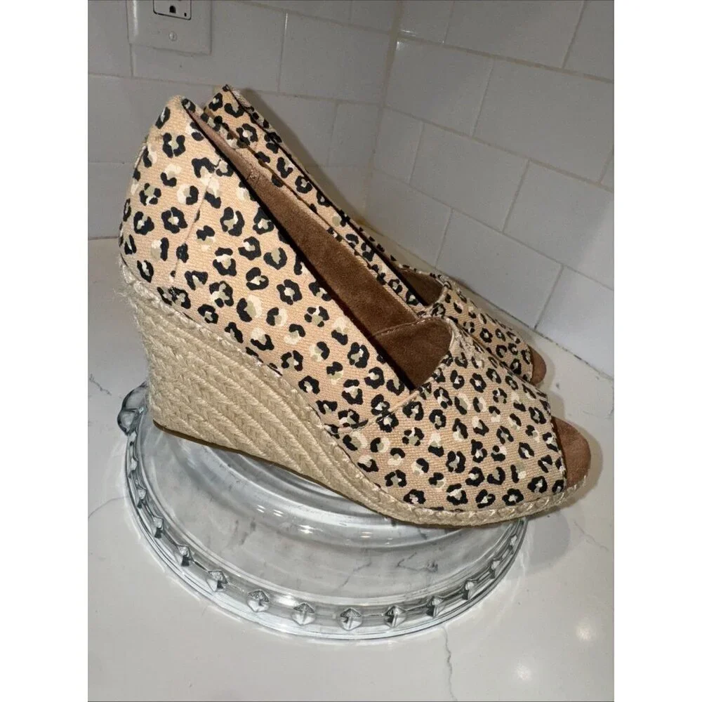 Toms Women Size 8 Michelle Cheetah Print Stacked Heel Slip On Wedge Peep Toe - Picture 9 of 14